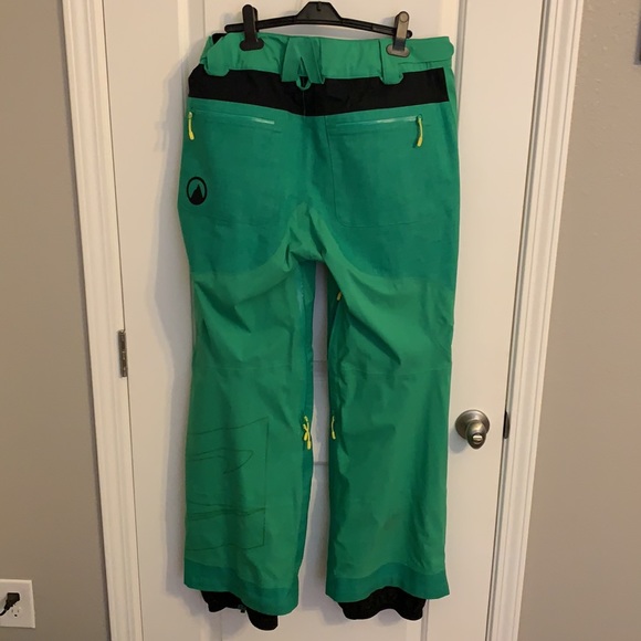 O’Neill Men’s ski/snowboard jacket&pants (ECU!!!!) - Picture 15 of 16